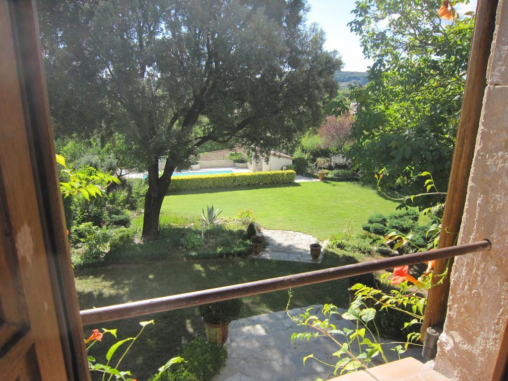 La Frandomiere Bed & Breakfast Saint-Martin-de-Londres Exterior photo