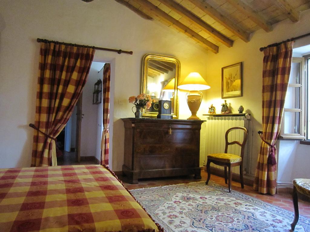 La Frandomiere Bed & Breakfast Saint-Martin-de-Londres Exterior photo