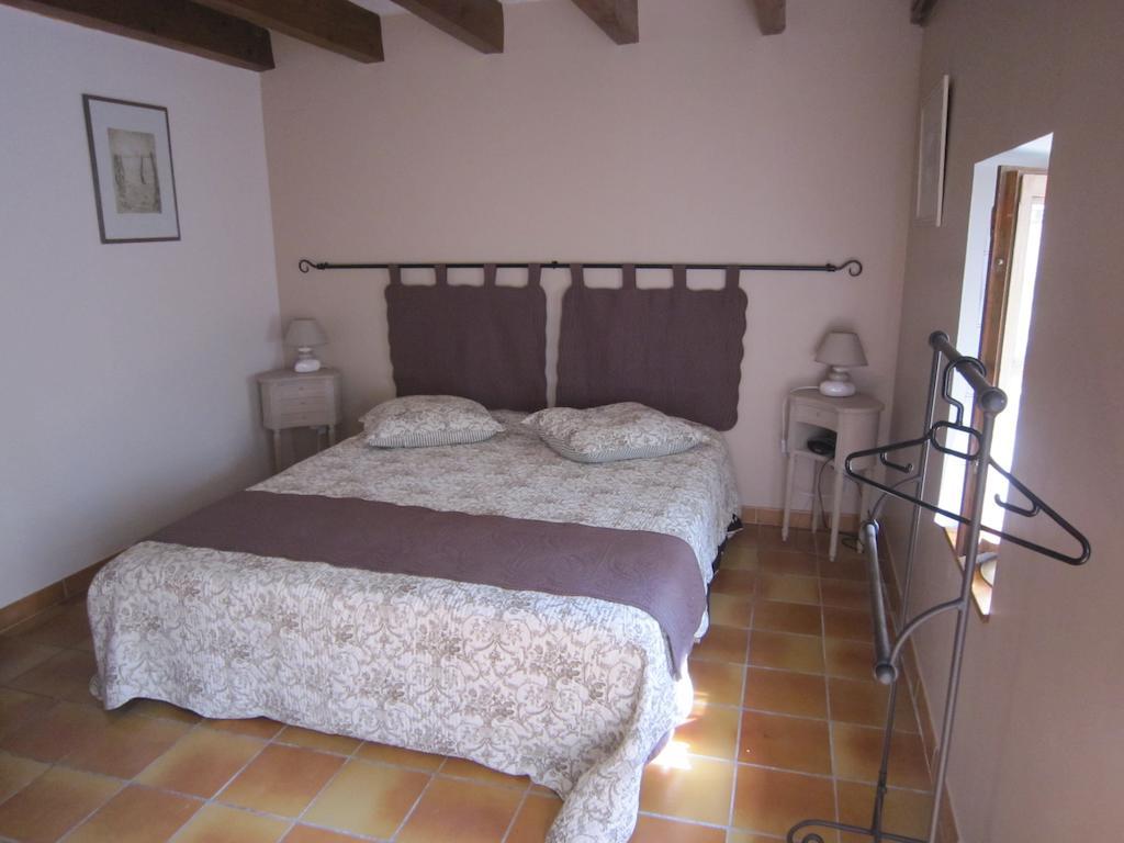 La Frandomiere Bed & Breakfast Saint-Martin-de-Londres Room photo