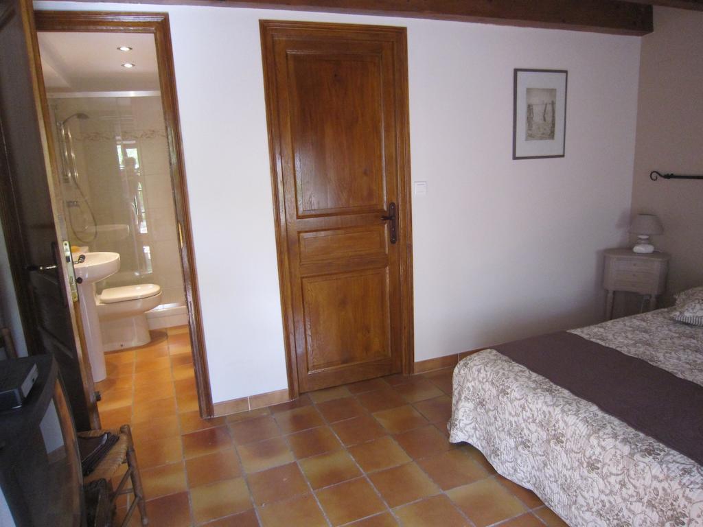 La Frandomiere Bed & Breakfast Saint-Martin-de-Londres Room photo